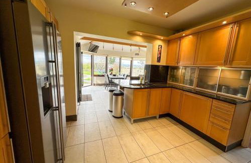 Dog-Friendly Country Home, Woodburner, Private Fields & Hot Tub! - Photo 40