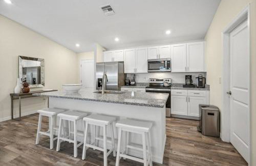 Cape House - 4 BR - Pool - Fire Pit - Private Backyard - Foto 4
