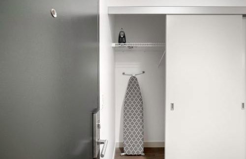 Kendall Sq Studio w Gym nr MIT MGH BOS-36 - Photo 10