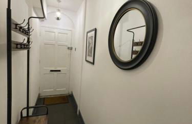 Cheerful 2 Bedroom Townhouse with Cinema Loft - Foto 19