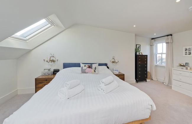 Interior Designed House With Garden in North West London by Underthedoormat - Foto 9