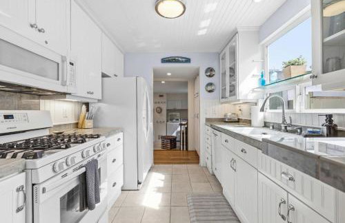 Stunning beach home - steps2sand, AC, Large Patio and Fast Wifi! - Foto 76