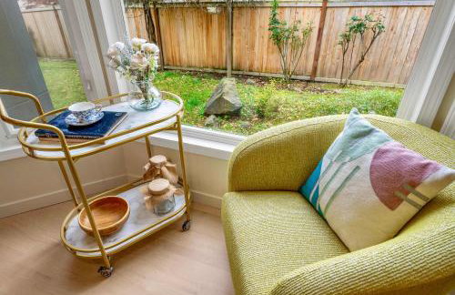 Serene Sunlit Retreat - Remodeled with EV charging and AC - Foto 13