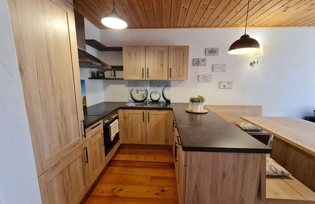 Beautiful Apartment With Balcony - Photo 3