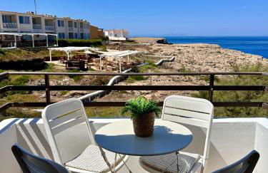 Vistas al mar en primera linea - Photo 8