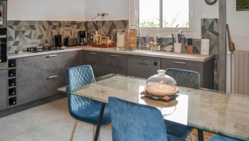 Cozy Home In Saint Saud Lacoussière - Foto 5