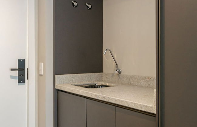 Studios Tower by Viva - Prédio com piscina e estacionamento no centro de Floripa - Foto 69