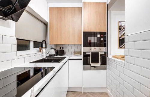 Luxury Cozy 2 bed house hot tub family friendly business traveler family of 4 - 6 with parking close to Birmingham city centre , M6 , Aston univerity , Great Barr Birmingham - Foto 12