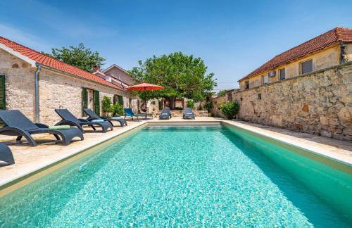 MY DALMATIA - Authentic villa Zvonko with private swimming pool - Foto 2
