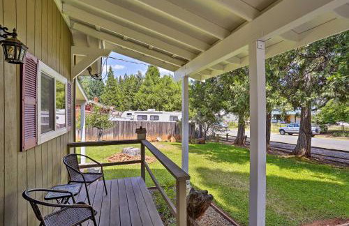 Cabin with Backyard Space - half Mi to Trinity Lake! - Foto 26