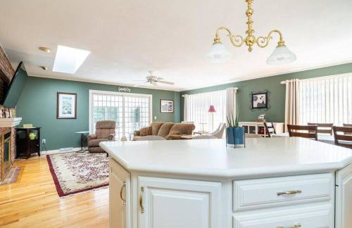 Berkshire Vacation Home in Lee - Pool is Open! - Foto 6