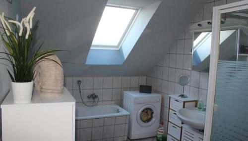 Schöne Wohnung in zentraler Lage, Nähe Magdeburg und Intel - Foto 4