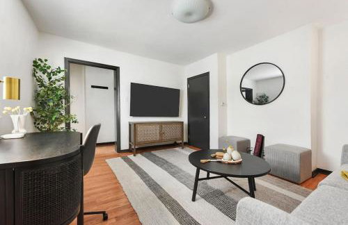 HostWise Stays - The Butler - Prime 1BR Butler St Apt, across from Umami - Foto 21