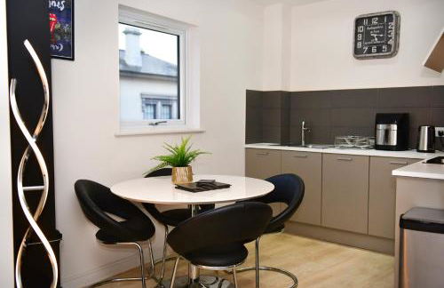 Cardiff Bay Retreat Sleeps 4 Parking - Pass the Keys - Foto 14