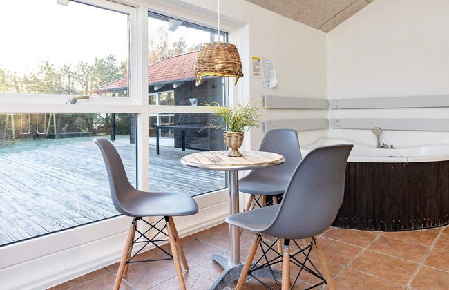 8 Person Holiday Home in Hals - Photo 18