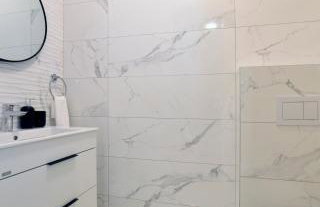 Ophelia - Spacious 2-Bedroom Apartment with Parking & Balcony - Foto 20