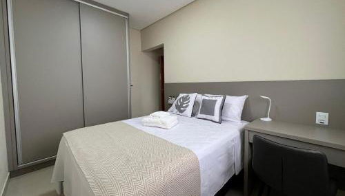 Studio Premium Araxá - Estacionamento Grátis, Ar-condicionado e Wi-Fi Rápido - Foto 2, towels, wardrobe