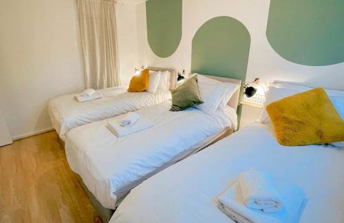 20% Monthly stays - 3 bedrooms @ Homevy Leeds - Foto 16