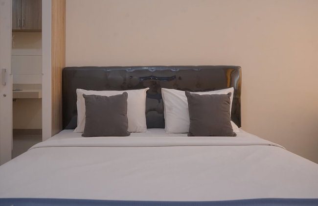 Convenient Studio Apartment At B Residence - Foto 3