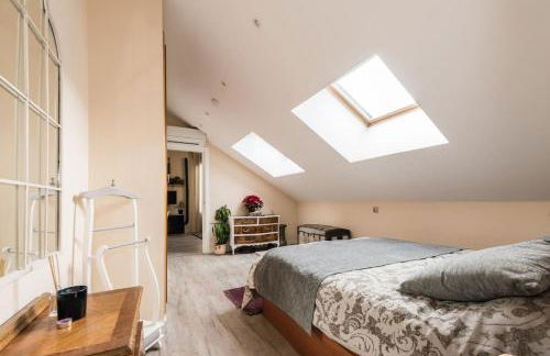 Ático con terraza, parking y chimenea junto a Universidad - Foto 3