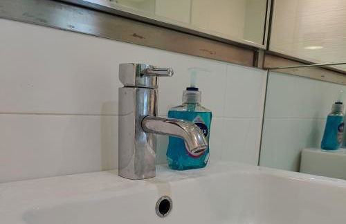 Spacious Homely Manchester City Stay Near AO Arena and Shopping Centre with 500Mbps Internet & Netflix - Foto 33