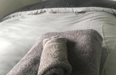 Quiet 2-Bed with Private Garden and Drive - Foto 67