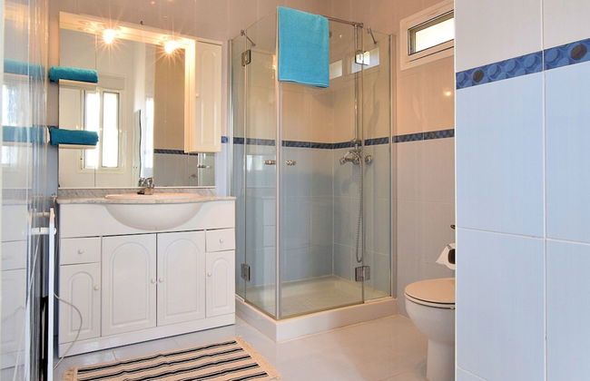 Spacious Villa with Hot Tub in Arenas - Photo 15