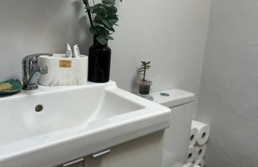 Heritage Cottage with a Pool - Photo 21