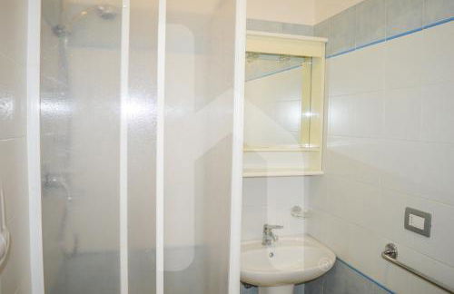 Homiday - Green Bay Village - Photo 57