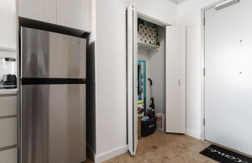 Elegant Stylish Loft Oasis Uptown Rooftop WFH Gym - Photo 12