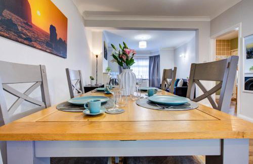 Spacious 4-Bed House in Welling - Free parking - Photo 8