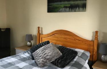 No 5 Newly refurbished 4 bedroom house - Foto 9