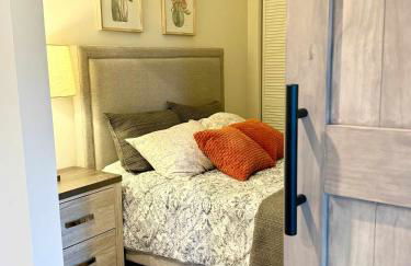 NEW Modern Condo FREE Parking & High Speed Wifi - Foto 36