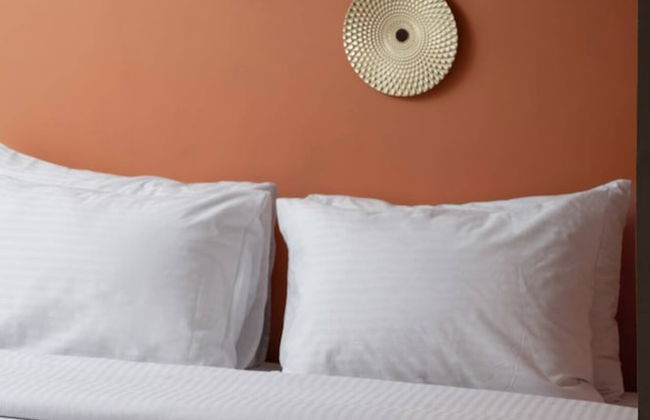 Xuru Stays I Jacuzzi Studios @ The Pyramids - Foto 9