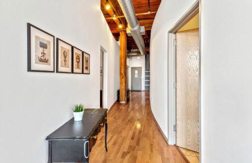 Holiday Magic Awaits-Host in STL DWTN Loft-6D - Foto 6