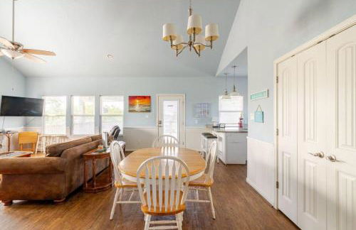 Central 2BR 2BA Easy Beach Access Sleeps 10 - Foto 33