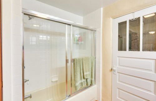 Near Hiking and Skiing Mora Cottage with Mtn Views - Foto 15