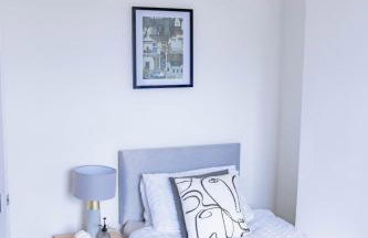 Templar House - Sleeps 6, Special Weekly Monthly Stay Rates, Central Location with FREE Parking, FREE WiFi, Perfect for ALTON TOWERS & M6 - Foto 17