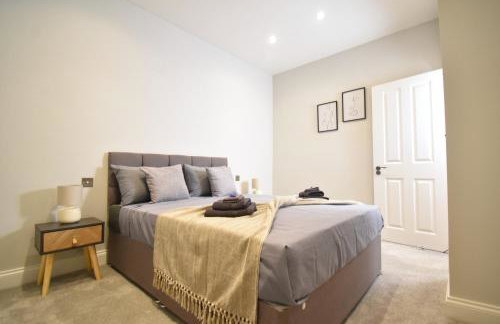 Stunning 2 bed apartment - Photo 23