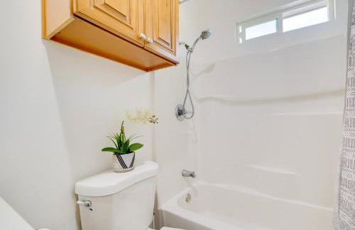 Work and Play! Studio Retreat 2 Mi to Dtwn Riverside - Foto 19