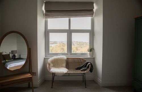 Luxurious Manor House with Sea Views - Sleeps 10 - Photo 27