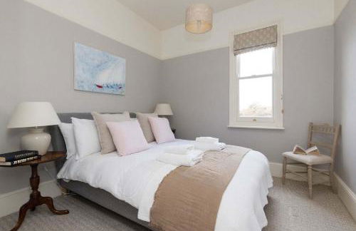 House & Annexe Sleeps 18 Heated Pool - Photo 37