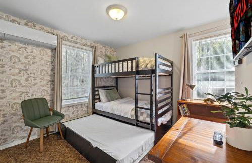 Pocono Lake Escape, includes Golf Cart, Firepit - Foto 35