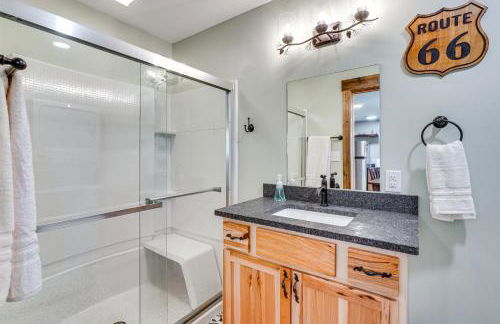 Modern Cabin with Hot Tub Near Tail of the Dragon! - Foto 21