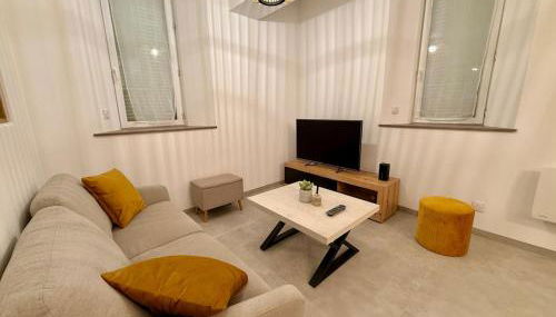 Grand T2 Refait à Neuf & Place De Parking - Foto 2