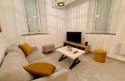 Grand T2 Refait à Neuf & Place De Parking - Foto 2