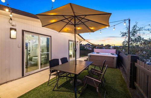 Dog-Friendly House with Hot Tub, AC, Game Room - Photo 2