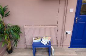 Dovetails, short drive from Alton Towers and Uttoxeter racecourse Games room with Wii and football table - Foto 26