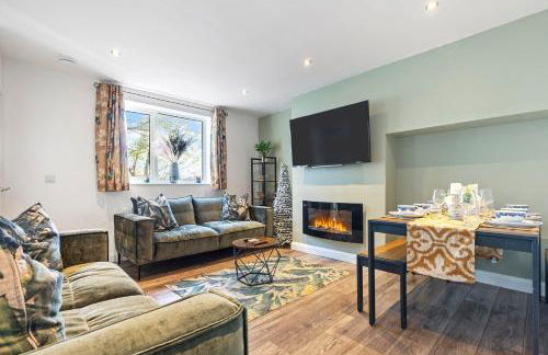 8 Eighth Ave Retreat On The Green Beautiful 4-Bed Home Pass The Keys - Foto 1