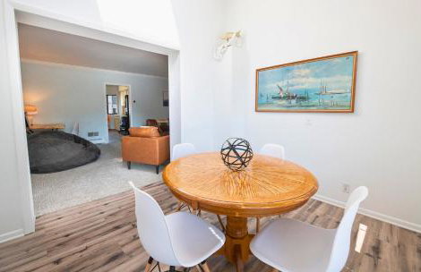 Surf Shack- North Muskegon Oasis - Foto 2